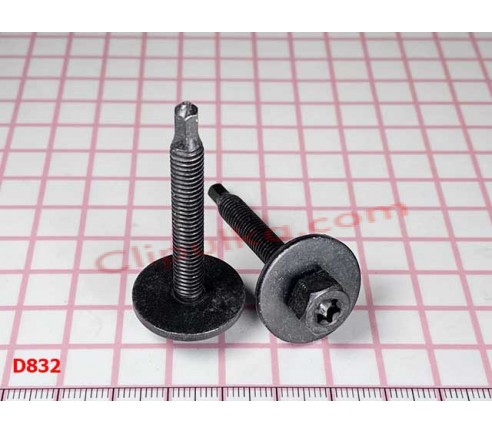D832 WHT 000 372